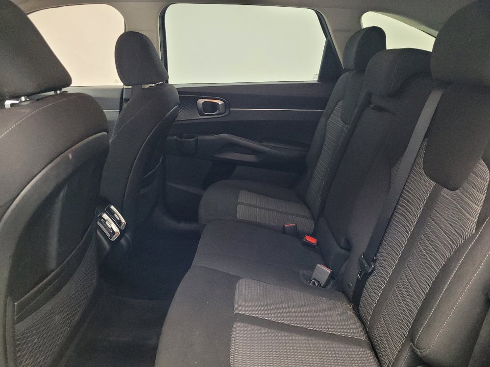 Used 2022 Kia Sorento LX FWD image 18