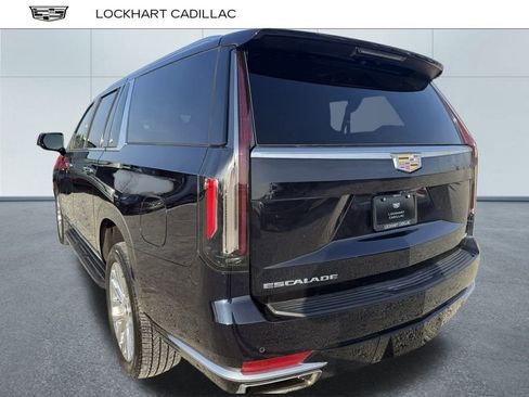 Used 2023 Cadillac Escalade ESV Premium Luxury image 11