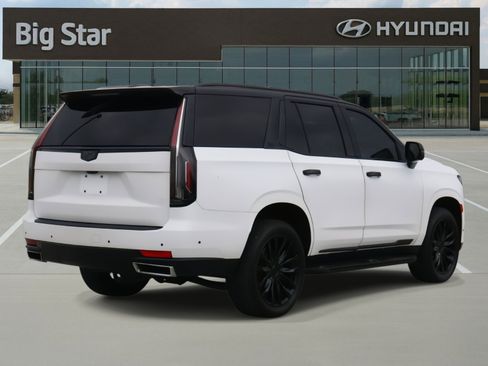 Used 2021 Cadillac Escalade Premium Luxury w/ LPO, Illumination Package image 4