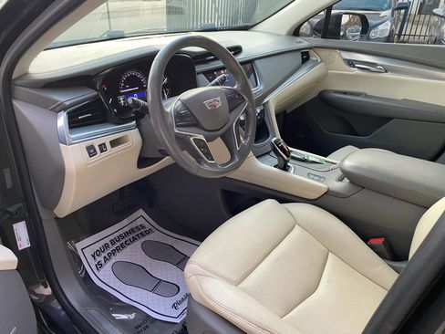 Used 2019 Cadillac XT5 Luxury image 3