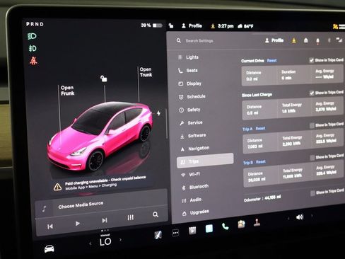 Used 2023 Tesla Model Y Performance AWD/4WD image 36