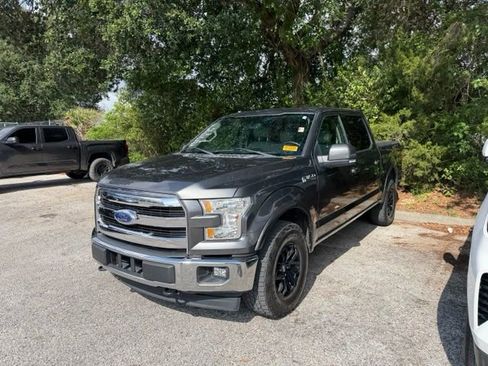 Used 2017 Ford F150 Lariat w/ Trailer Tow Package AWD/4WD image 6