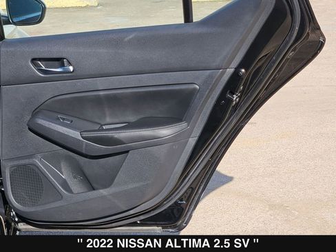 Used 2022 Nissan Altima 2.5 SV FWD image 26