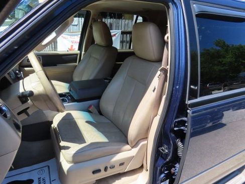 Used 2014 Ford Expedition EL XLT w/ Equipment Group 202A RWD image 23