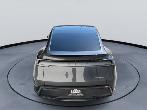 Used 2026 Tesla Model Y Long Range AWD/4WD image 5
