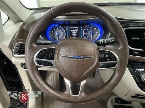 Used 2017 Chrysler Pacifica Touring Plus w/ Tire & Wheel Group image 15