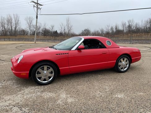 Used 2002 Ford Thunderbird Deluxe image 2