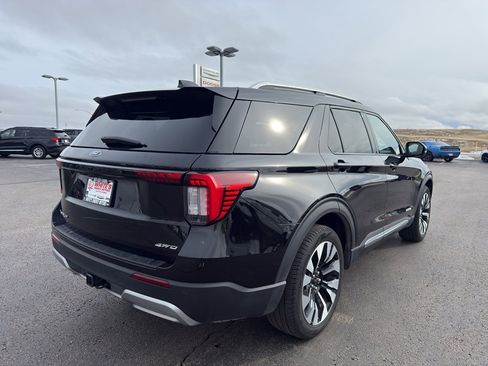 Used 2025 Ford Explorer Platinum w/ LUX Leather Package image 5