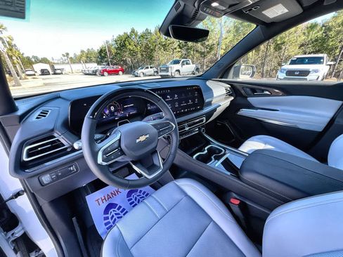 Used 2025 Chevrolet Traverse High Country w/ LPO, Floor Liner Package image 10