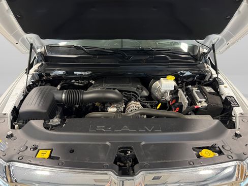 Used 2023 RAM 1500 Limited AWD/4WD image 12