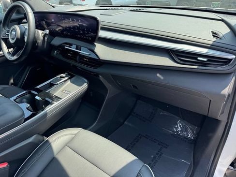 Certified 2025 Buick Enclave Preferred FWD image 7