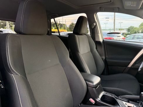 Used 2015 Toyota RAV4 XLE AWD/4WD image 31