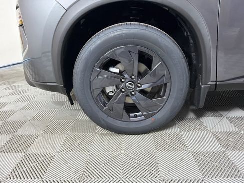 New 2026 Nissan Rogue SV AWD/4WD image 10