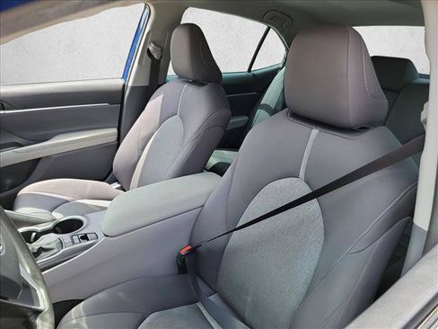 Used 2023 Toyota Camry LE FWD image 13