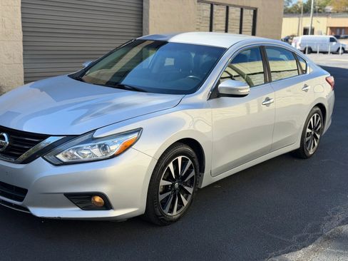 Used 2018 Nissan Altima 2.5 SL FWD image 40