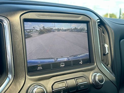Used 2022 GMC Sierra 1500 AT4 w/ AT4 Premium Package AWD/4WD image 23