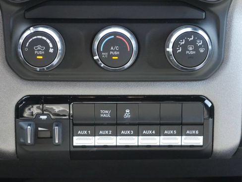 Used 2024 RAM 3500 Tradesman w/ Snow Chief Group AWD/4WD image 24