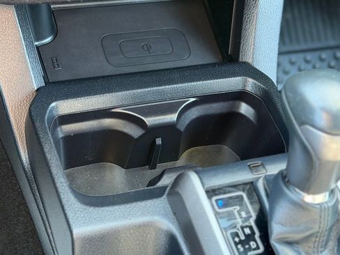 Used 2019 Toyota Tacoma Limited image 18