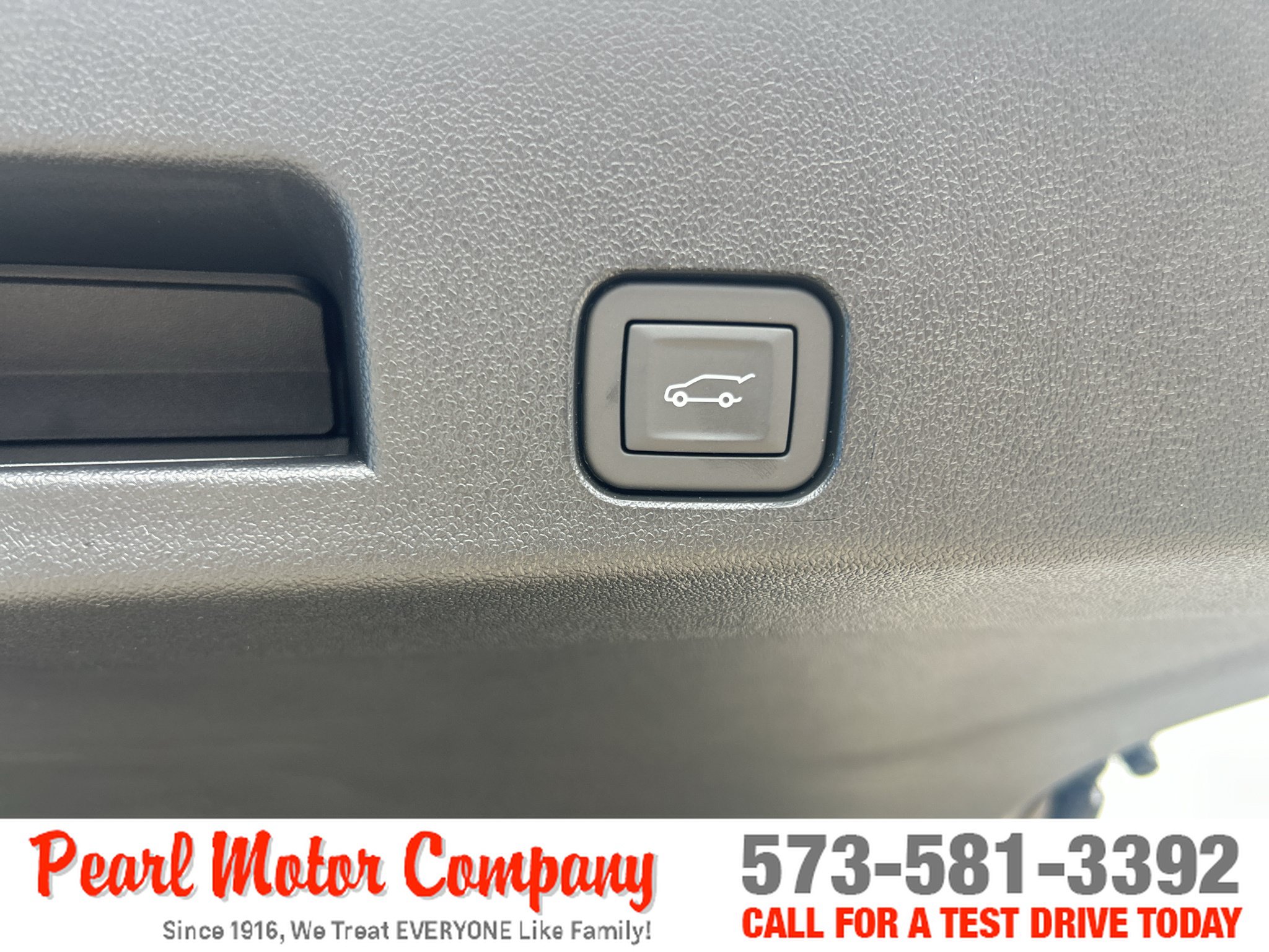 New 2027 Chevrolet Traverse Z71 w/ Enhanced Driving Package AWD/4WD image 26