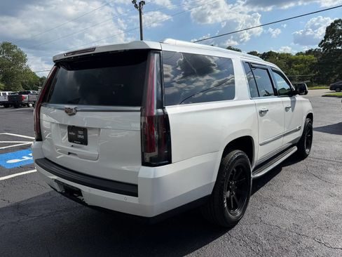 Used 2016 Cadillac Escalade ESV Luxury AWD/4WD image 7
