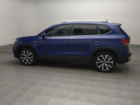 Used 2023 Volkswagen Taos SE FWD image 3