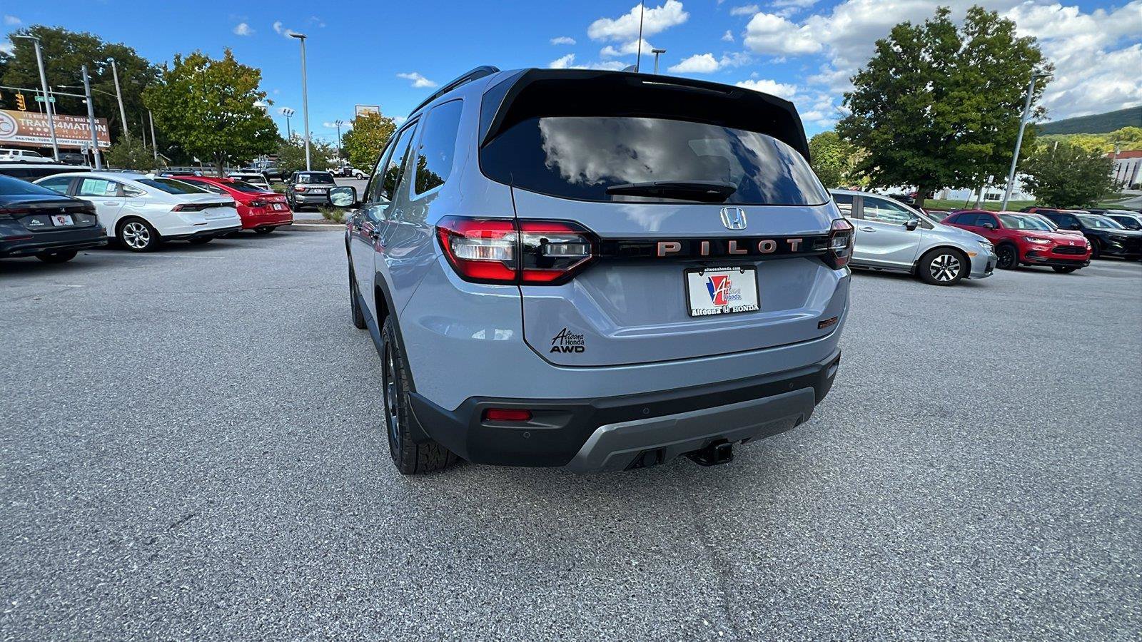 New 2026 Honda Pilot TrailSport image 6