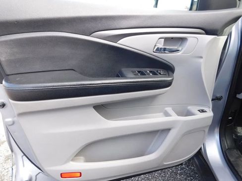 Used 2017 Honda Pilot EX-L image 16