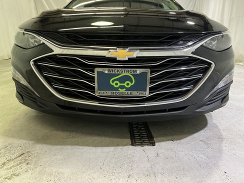 Used 2024 Chevrolet Malibu LT FWD image 4