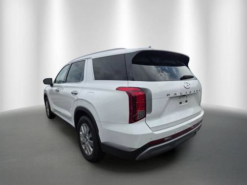 Used 2024 Hyundai Palisade SEL FWD image 2