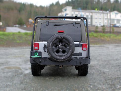 Used 2013 Jeep Wrangler Unlimited Sport image 6