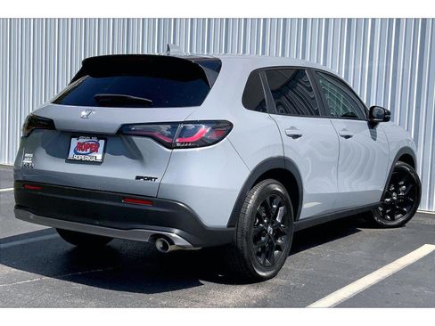 Used 2025 Honda HR-V Sport image 11