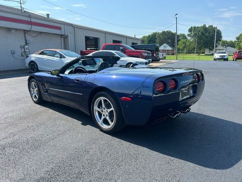Used 2000 Chevrolet Corvette Convertible w/ Performance Handling Pkg RWD image 8