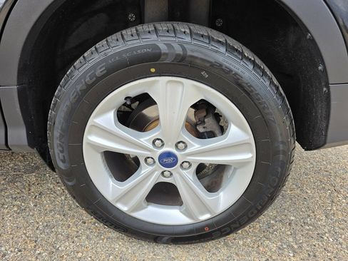 Used 2015 Ford Escape SE FWD image 40