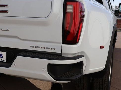 New 2026 GMC Sierra 3500 Denali w/ Denali Reserve Package image 15