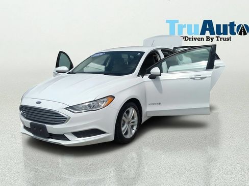 Used 2018 Ford Fusion S FWD image 11