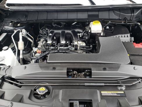 Certified 2025 Nissan Pathfinder SV image 18