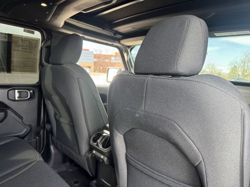 Used 2025 Jeep Wrangler Unlimited Sport S 4xe image 17