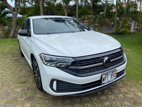 Used 2024 Volkswagen Jetta Sport image 19