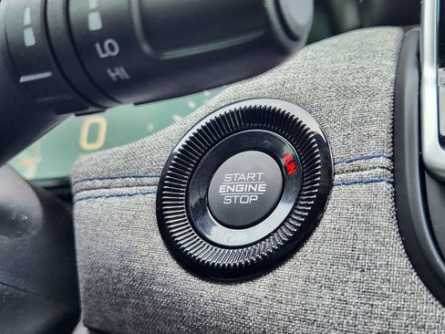 Used 2025 Jeep Compass Latitude image 19