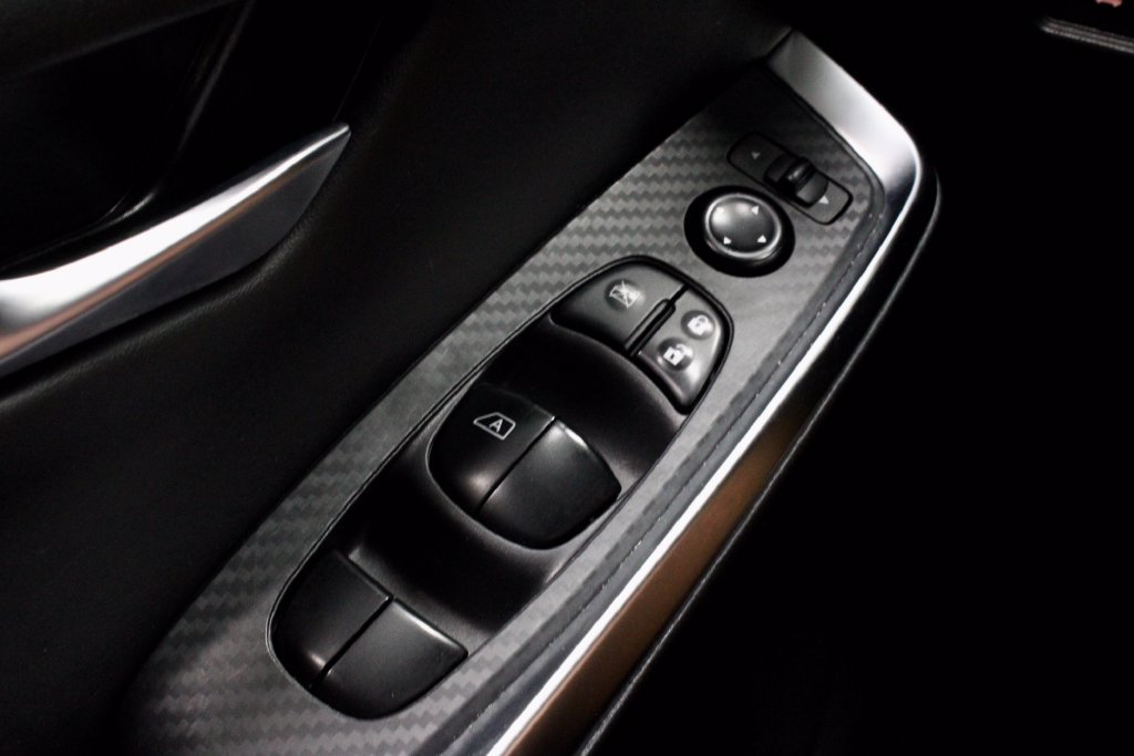 Certified 2025 Nissan Sentra SR FWD image 26