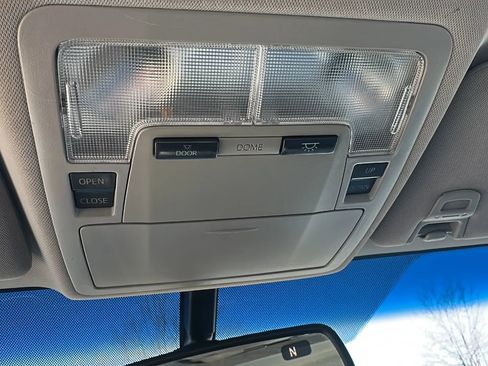 Used 2013 Toyota Avalon XLE Premium image 36