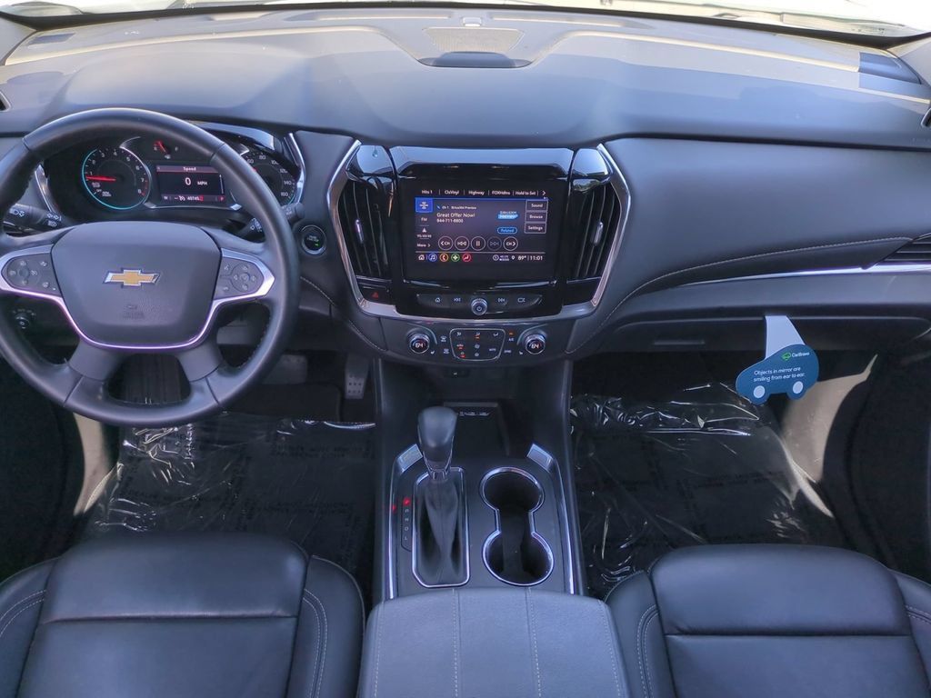 Used 2023 Chevrolet Traverse LT FWD image 17