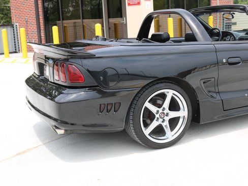 Used 1997 Ford Mustang GT RWD image 35