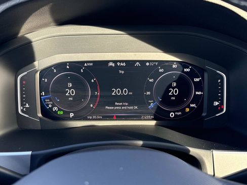 Used 2023 Volkswagen Atlas SE image 11