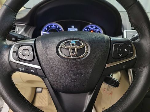 Used 2017 Toyota Camry XLE FWD image 22