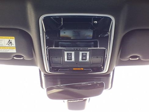 Used 2021 Land Rover Range Rover Velar R-Dynamic S AWD/4WD image 23