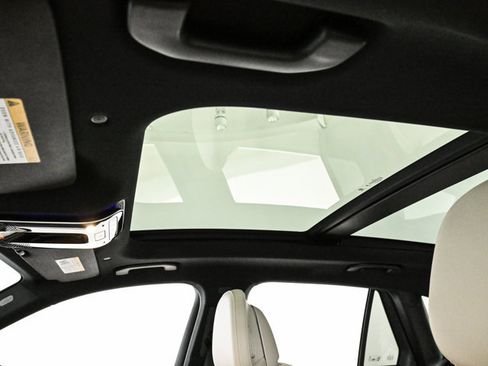 New 2026 Mercedes-Benz GLC 350e image 17