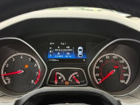 Used 2018 Ford Focus ST w/ Equipment Group 401A FWD image 19