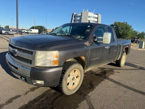 Used 2011 Chevrolet Silverado 1500 LT w/ All-Star Edition AWD/4WD image 6