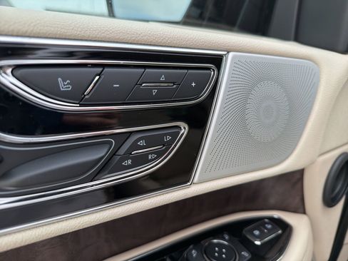 Used 2020 Lincoln Navigator Reserve w/ Luxury Package image 16